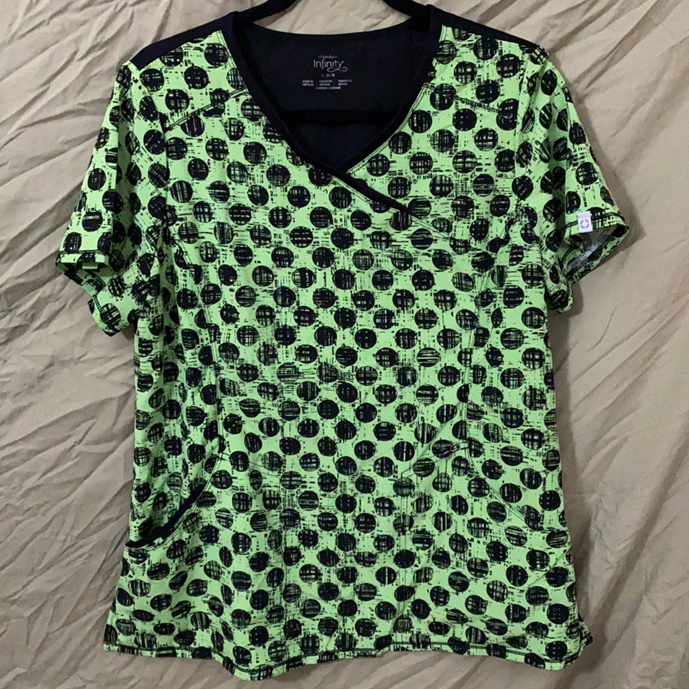 Cherokee Infinity Scrub Top